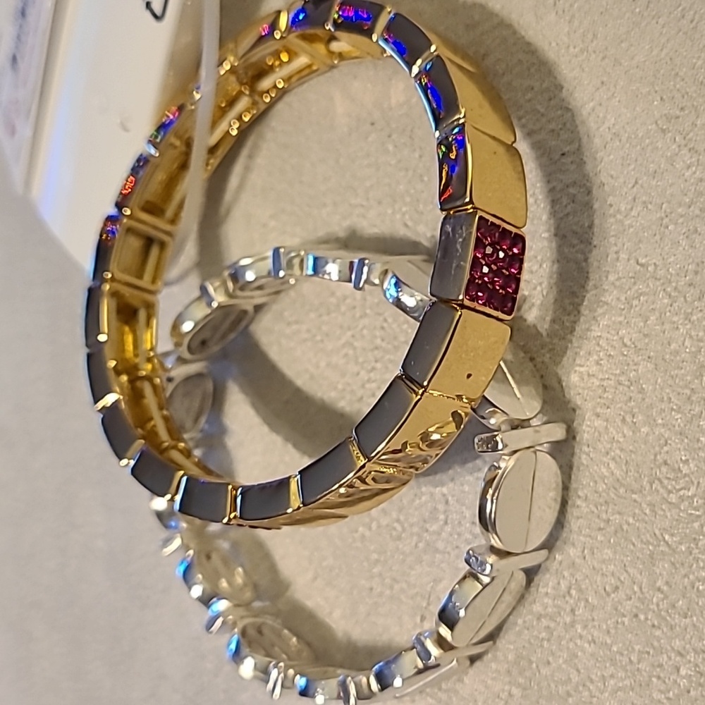 NINE WEST BUNDLE OF TWO BRACELETS